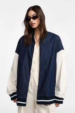 Bomber in denim con chiusura zip