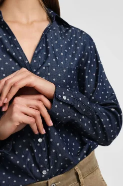 Camicia a pois con colletto classico