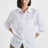 Camicia monocolour con colletto classico e taschini applicati