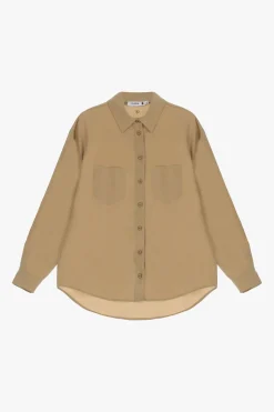 Camicia monocolour con colletto classico e taschini applicati