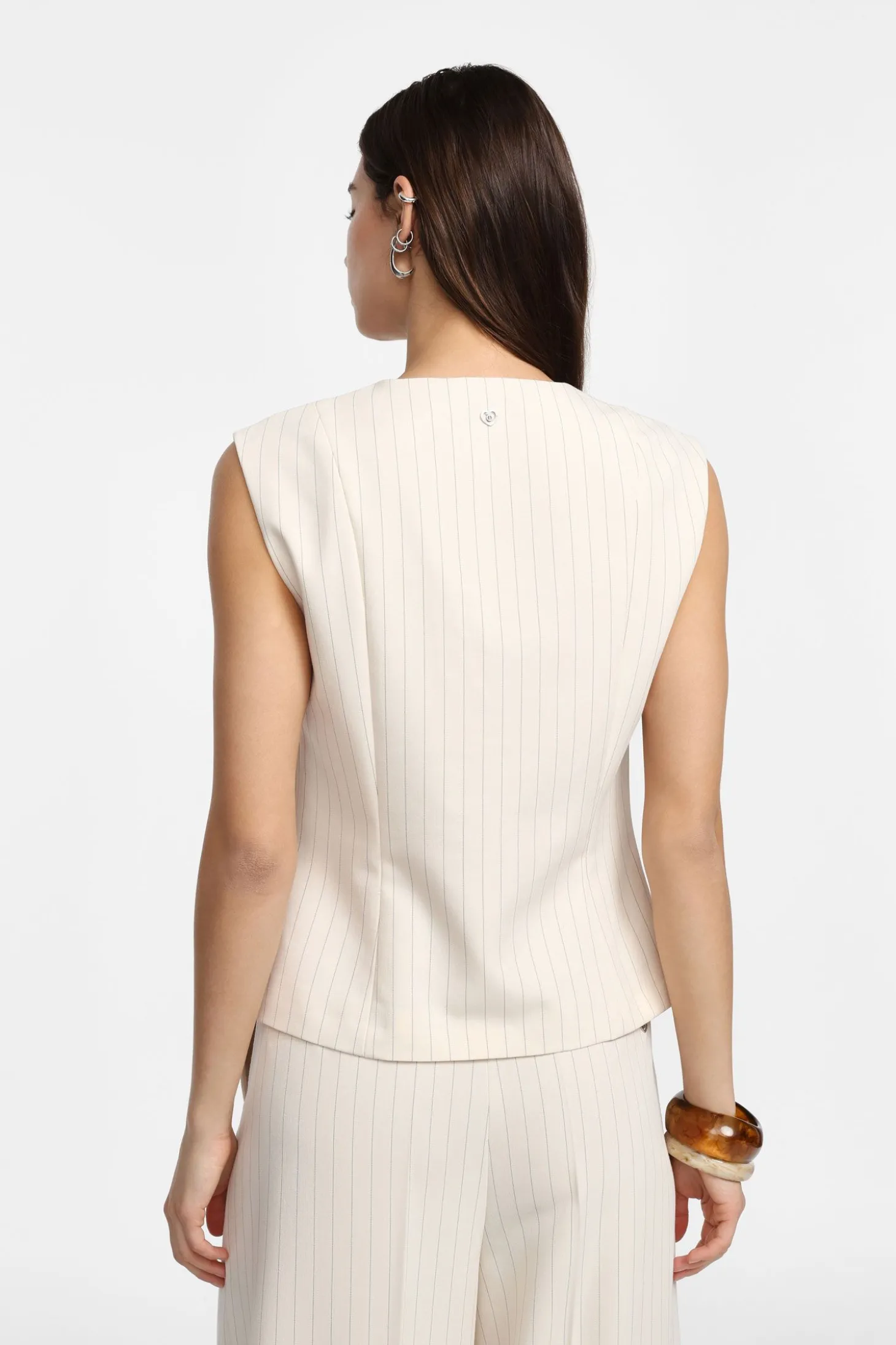 Gilet gessato con bottoni