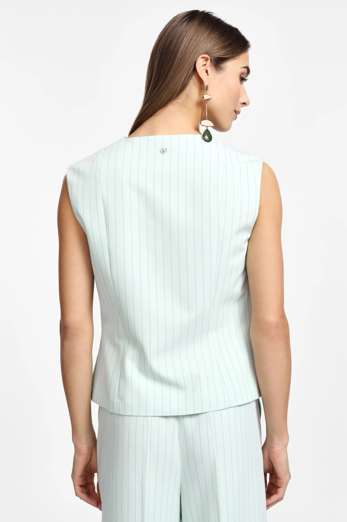 Gilet gessato con bottoni