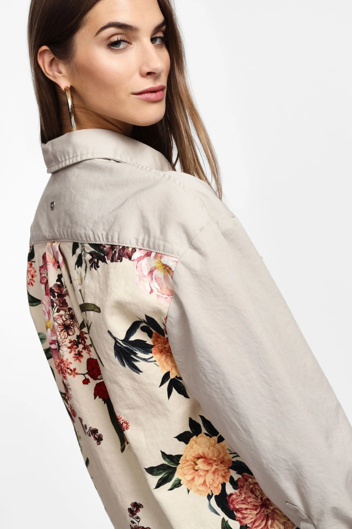 Giubbotto camicia con stampa posteriore