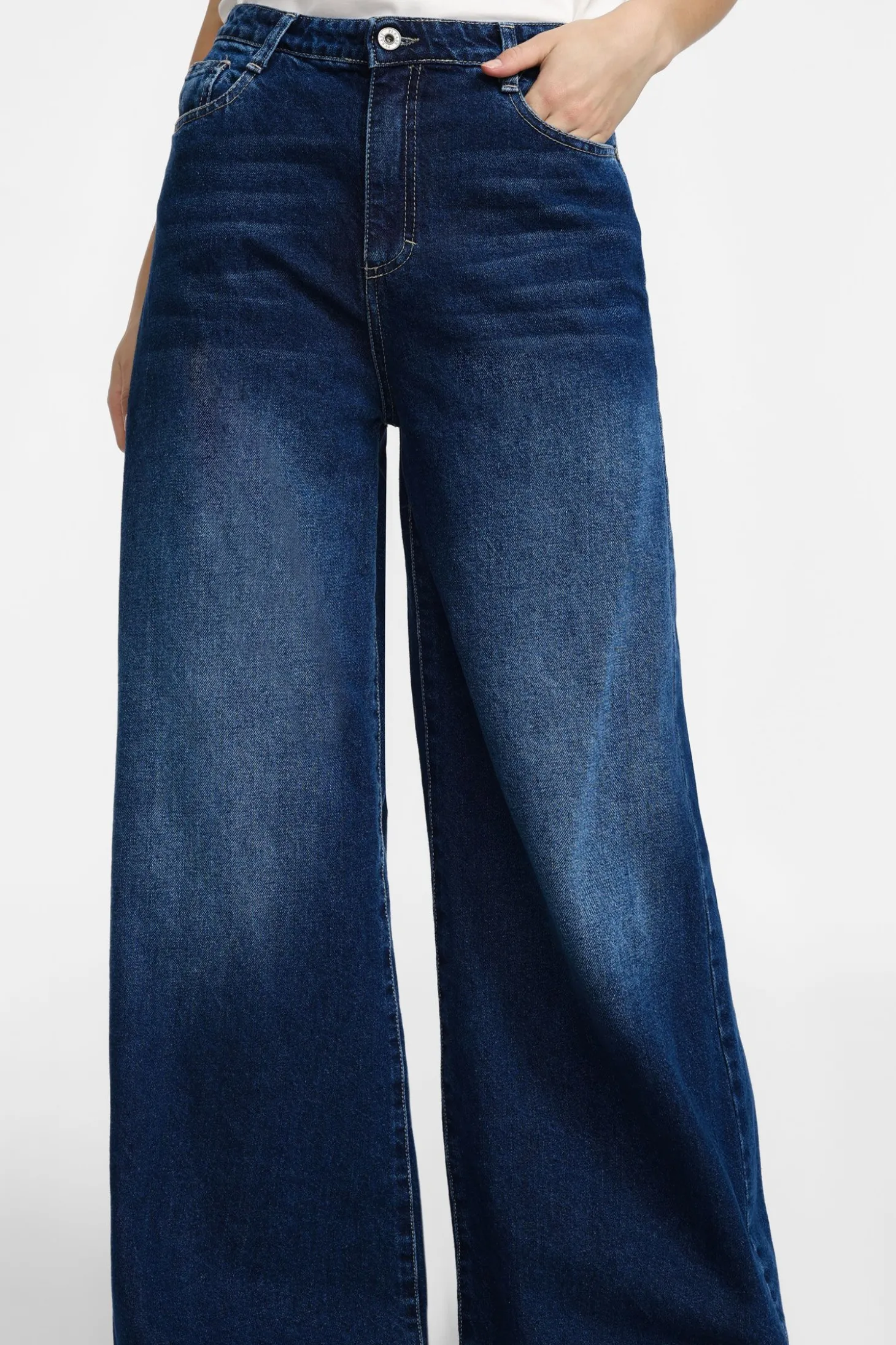 Jeans a gamba ampia e svasata