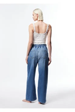 Jeans a gamba larga con vita alta