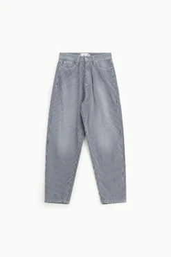 Jeans a righe con taglio mom