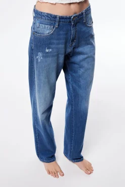 Jeans dritti con microrotture
