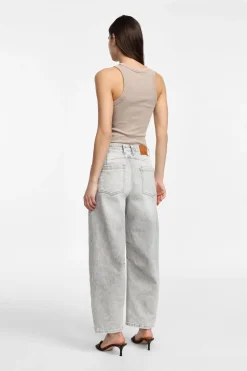 Jeans tapered a vita alta