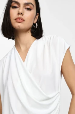 Maglia con scollo a v drappeggiato