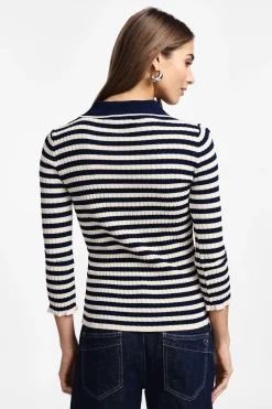 Maglione a righe con colletto
