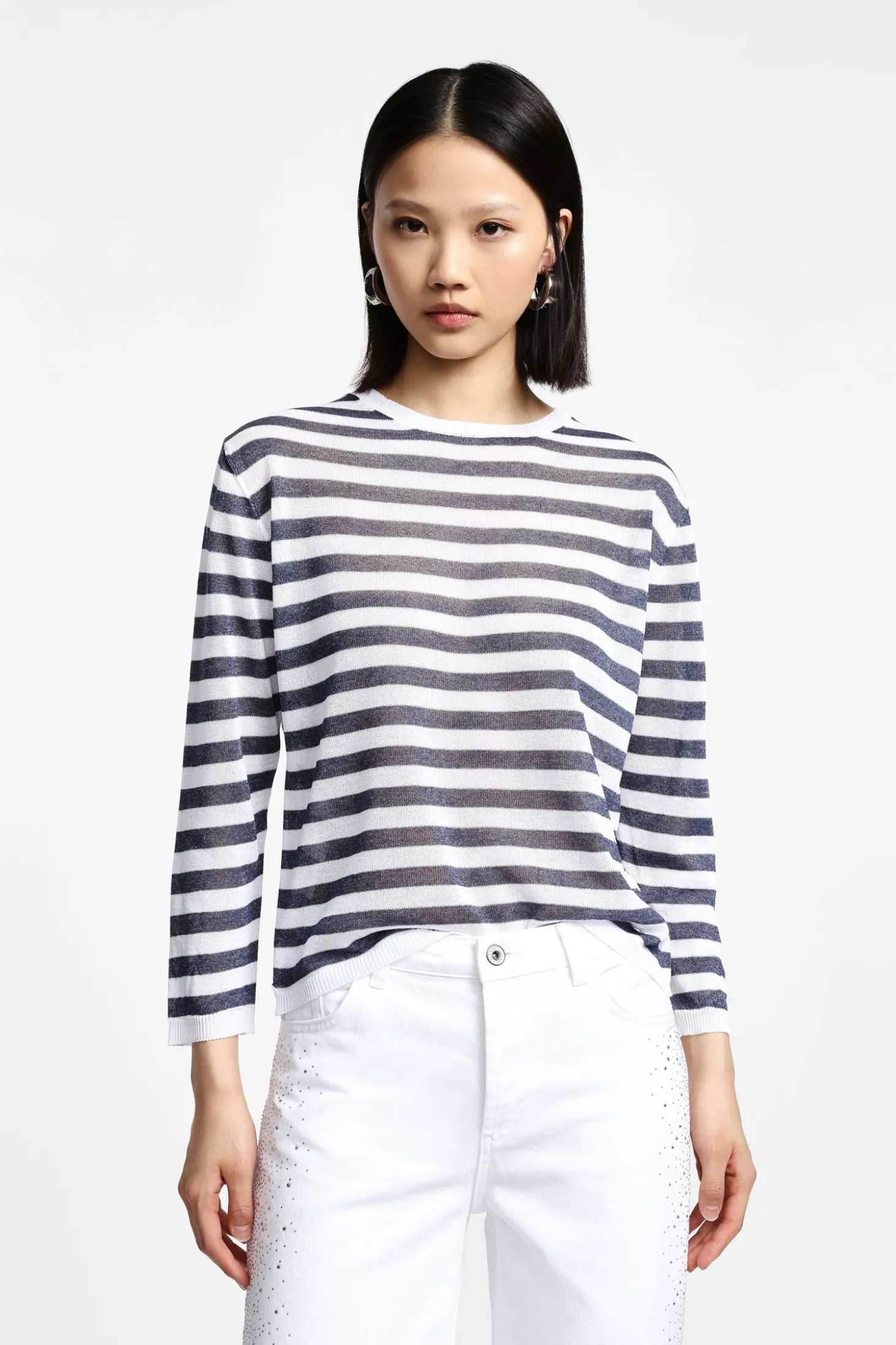 Maglione a righe con maniche lunghe