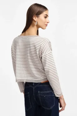 Maglione a righe con maniche lunghe