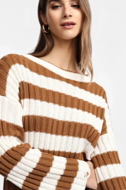 Maglione a righe con maniche lunghe effetto destroyed