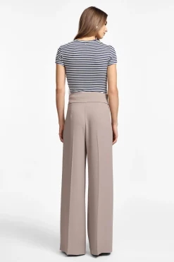 Pantaloni a zampa con vita alta