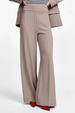 Pantaloni a zampa con vita alta