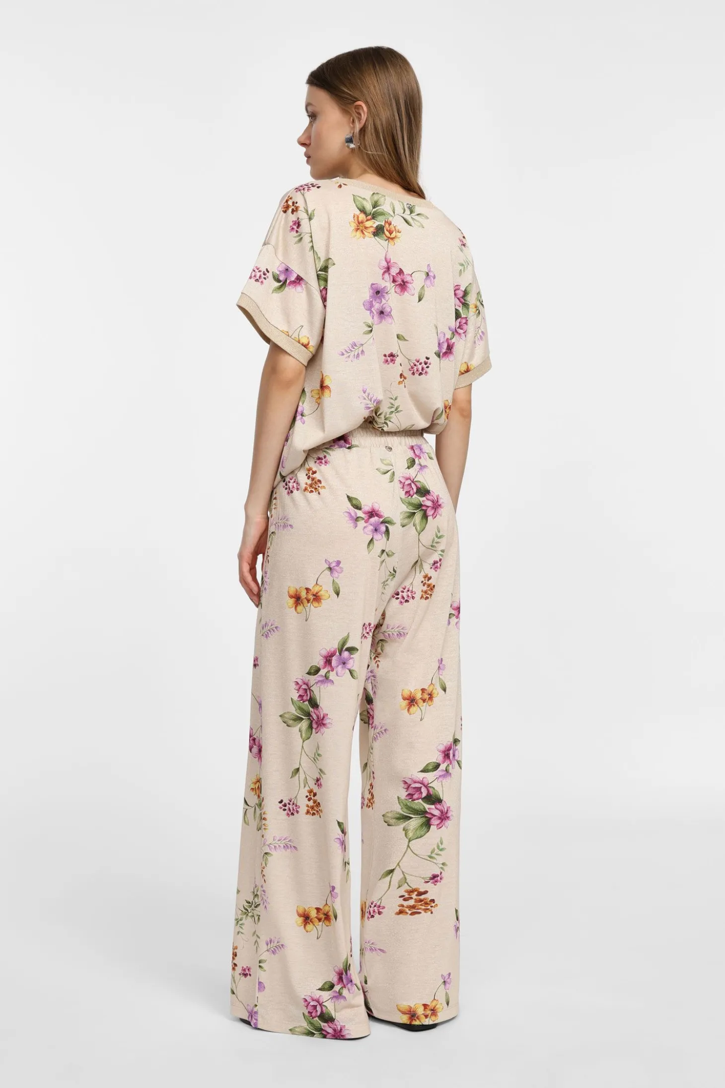 Pantaloni ampi con stampa floreale