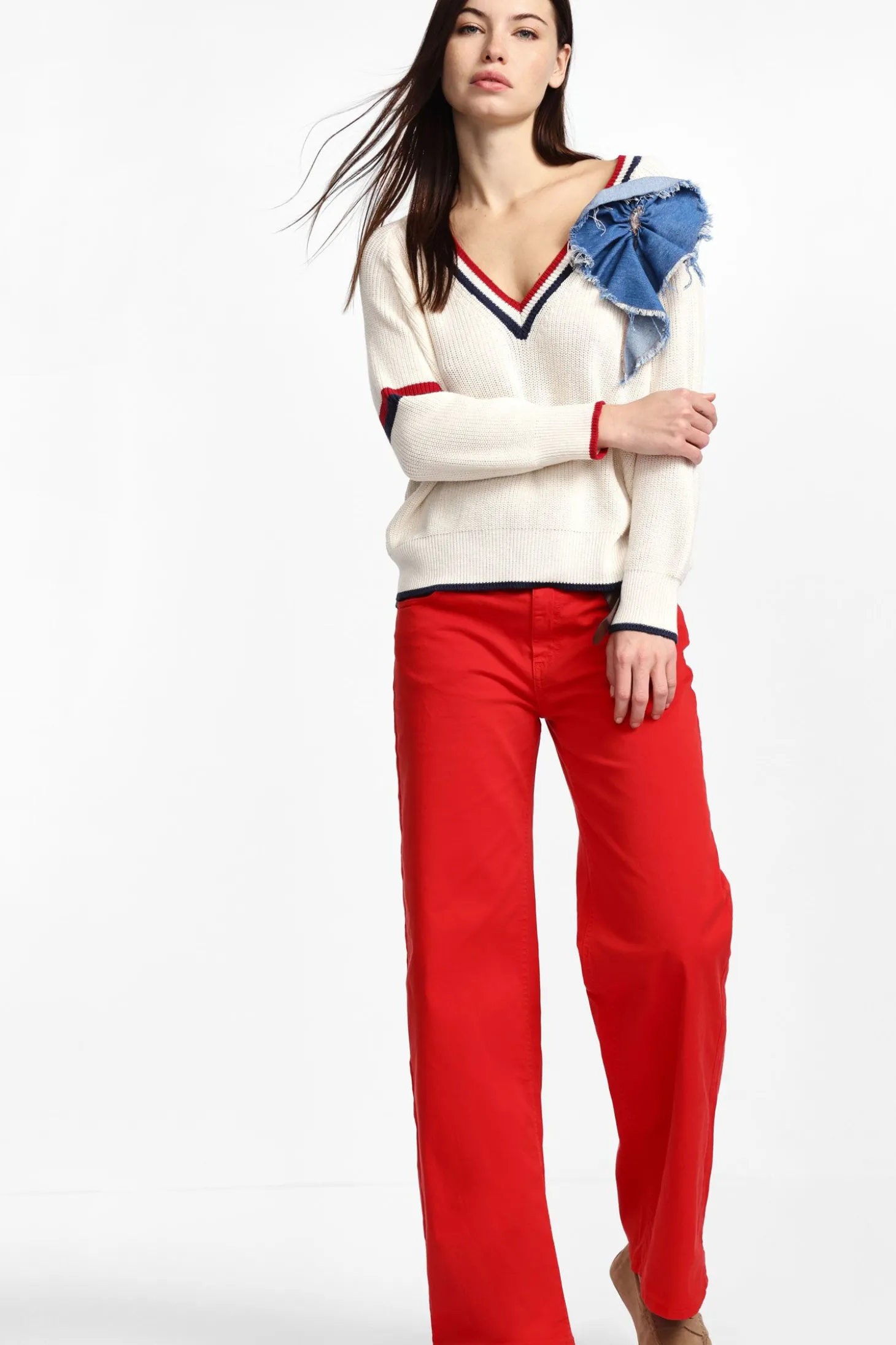 Pantaloni ampi con vita media