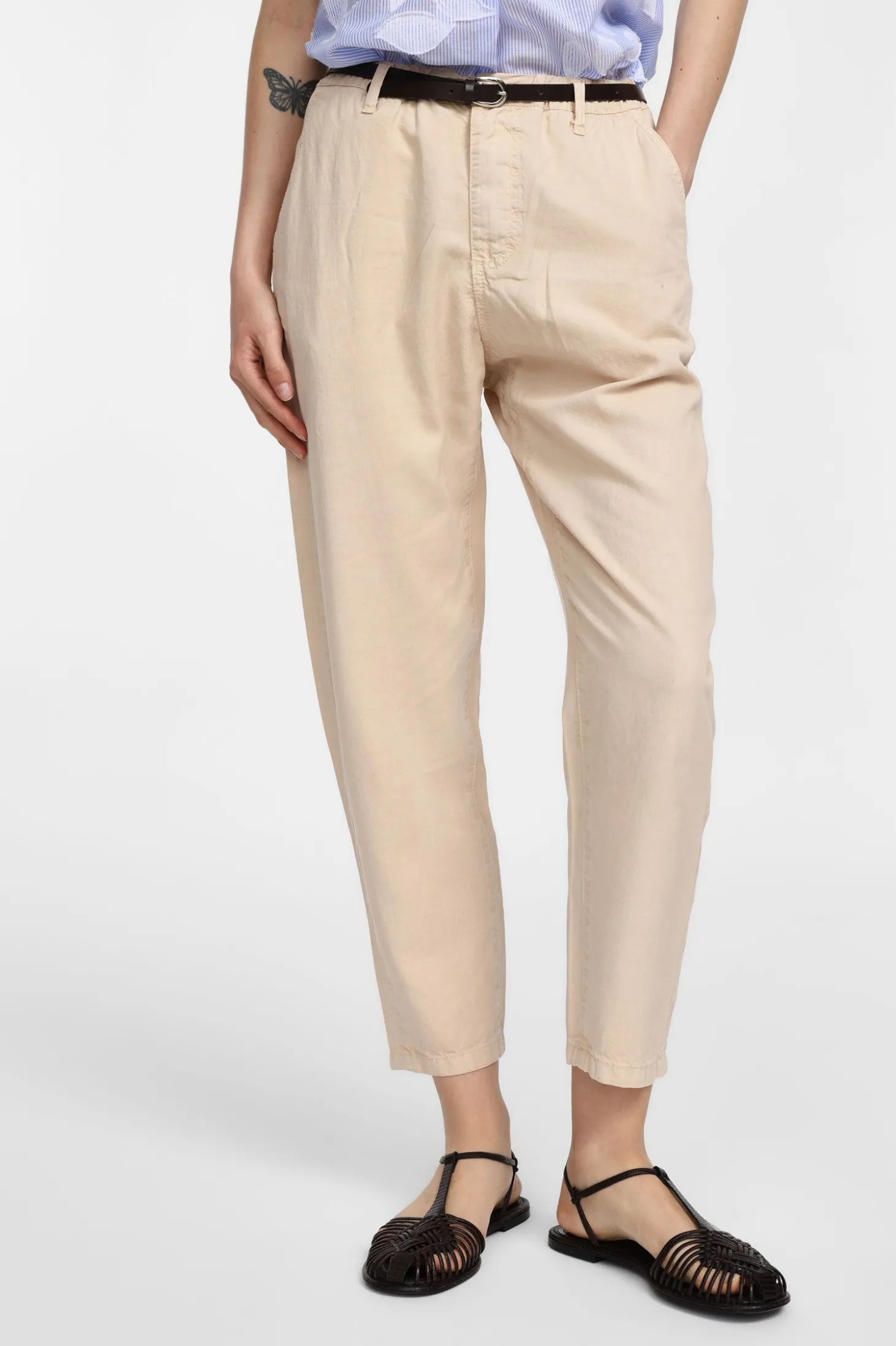 Pantaloni chino a vita media