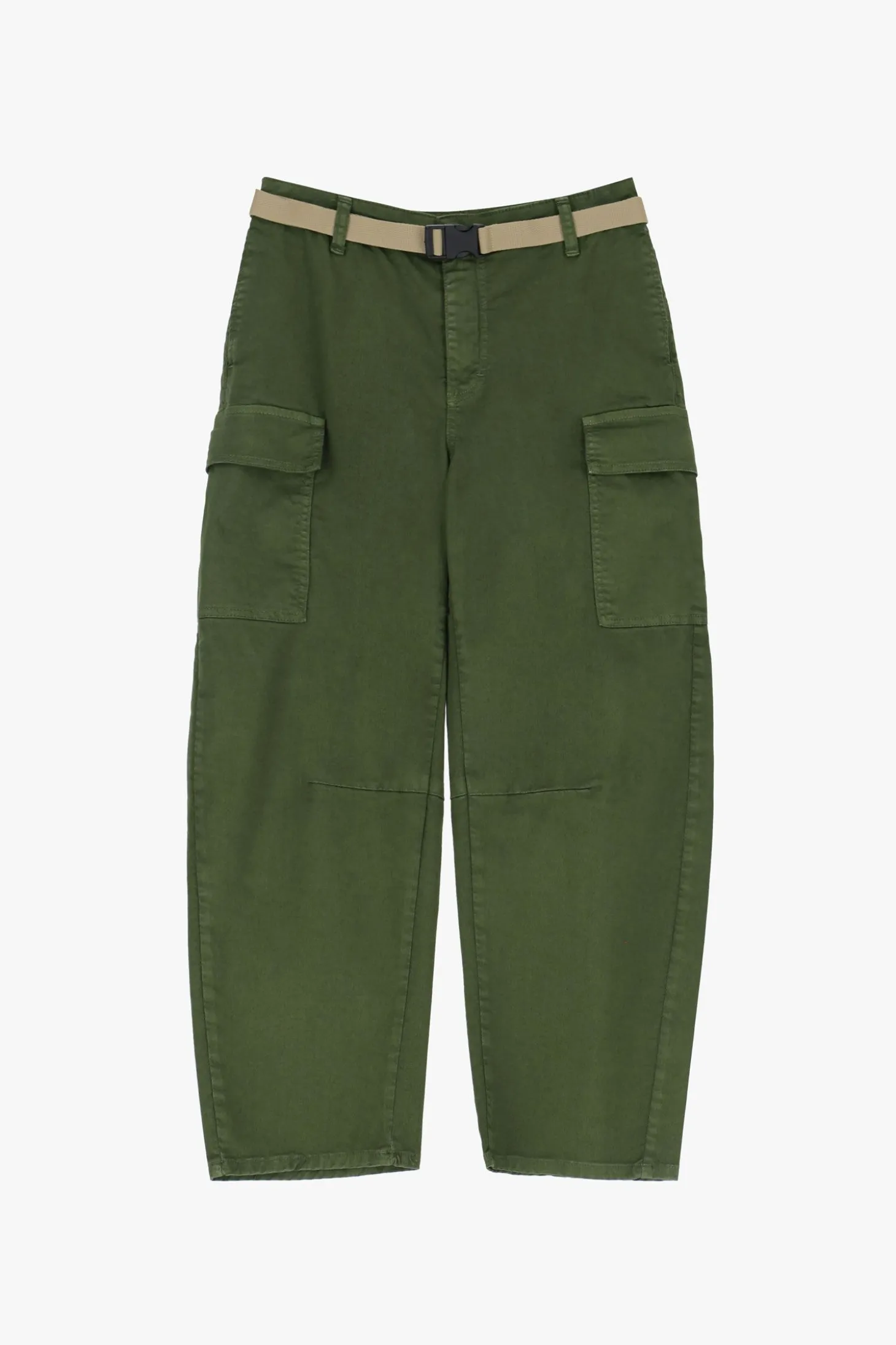 Pantaloni chino con tasche grandi