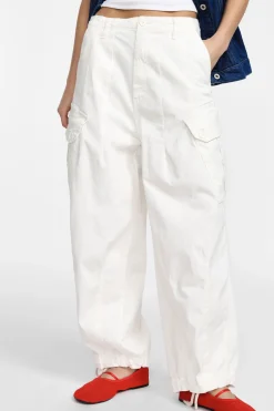Pantaloni con tasche grandi e orli regolabili