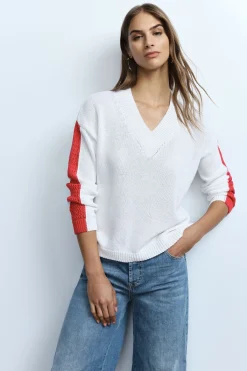 Pullover a righe con scollo a v