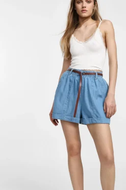 Shorts regulari con cintura inclusa