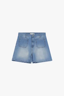 Shorts regulari con tasche frontali