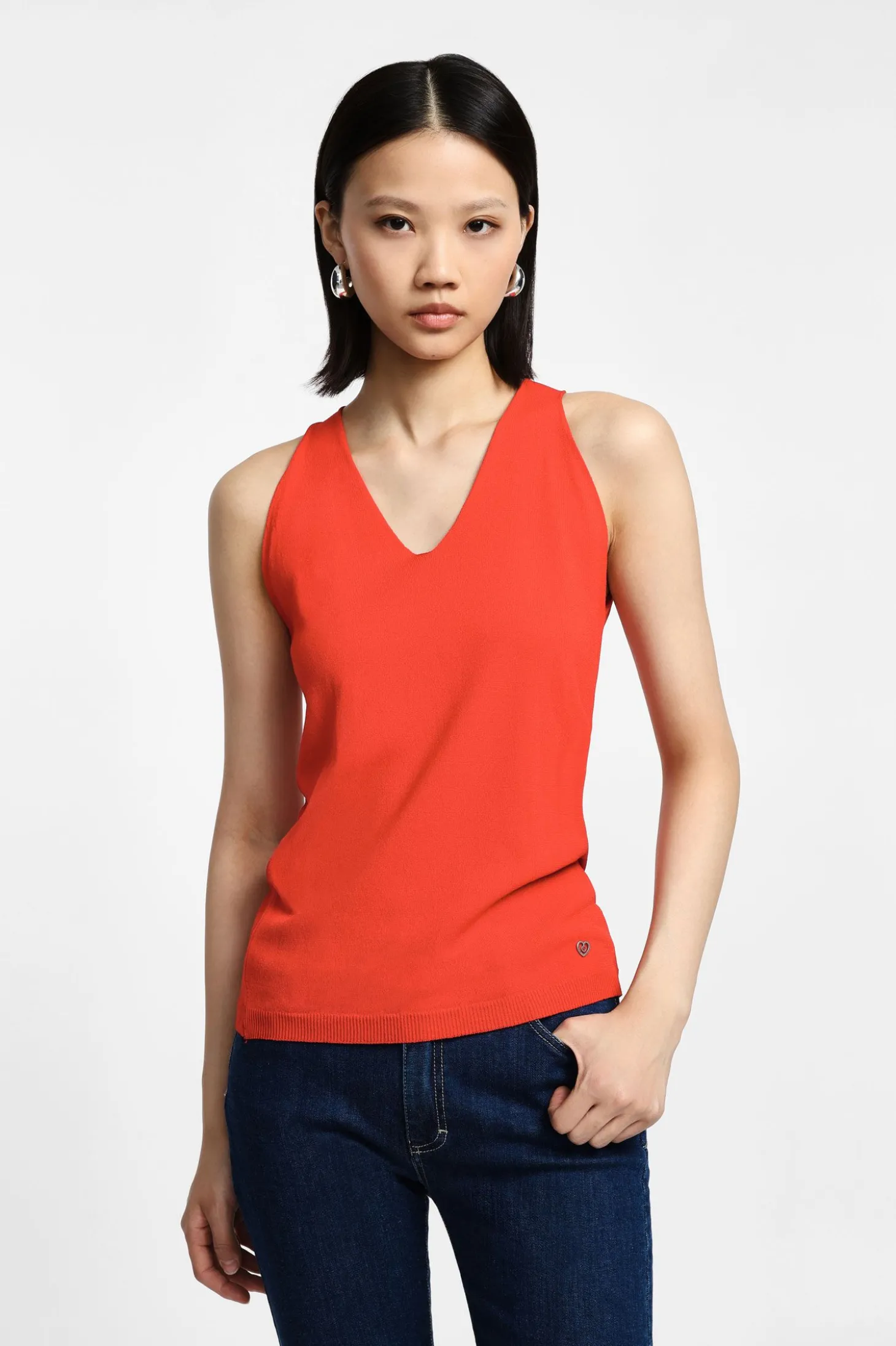 Top in maglina senza maniche scollo a v