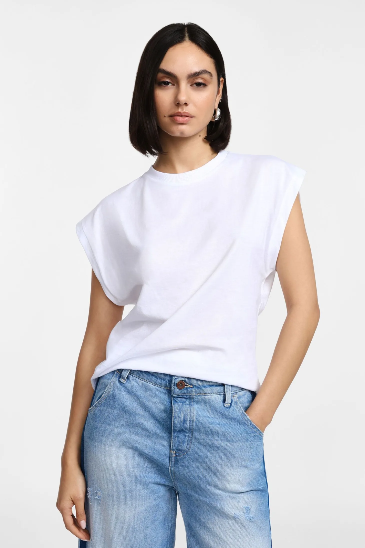 T-shirt senza maniche collo tondo